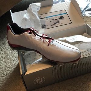 Golf shoes, brand new